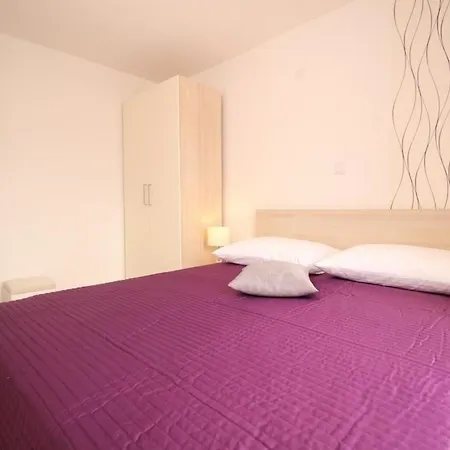 Apartment In Mit Eigenem Balkon *